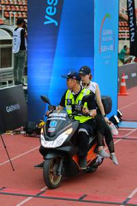 BIB: 
                            <button type="button" onclick="openModal(4725768)" class="btn btn-primary btn-sm float-right btn-popup" data-toggle="modal" data-target=".modal-high-quality">
                        <i class="fas fa-shopping-cart"></i> Add to Cart
                    </button>
                                            <button type="button" onclick="isThisMe(4725768, true)" class="btn btn-success btn-sm float-right btn-popup btn-isme hidden" data-toggle="tooltip" data-placement="bottom" title="นี่คือรูปของคุณใช่ไหม คลิกที่นี่เพื่อเอาเข้าอัลบั้ม">
                        <i class="fas fa-plus"></i> Add to album
                    </button>
                    <button type="button" onclick="isThisMe(4725768, false)" class="btn btn-warning btn-sm float-right btn-popup btn-isnotme hidden">
                        <i class="fas fa-ban"></i> Remove from album
                    </button>